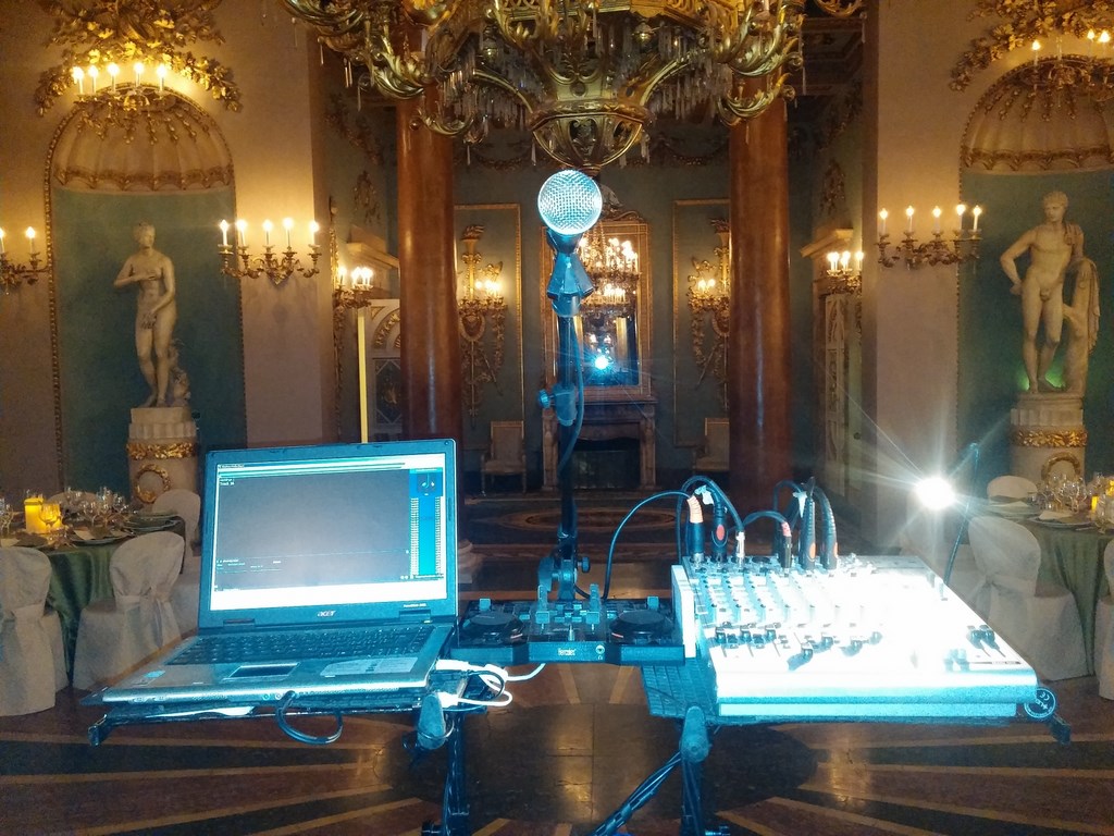 Musica per matrimonio,eventi,cerimonie,dj set , karaoke, Fulvio Vasarri www.fulviovasarri.com