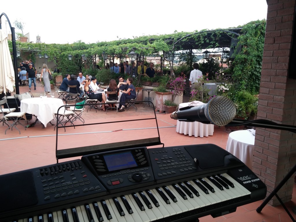 Musica per matrimonio,eventi,cerimonie,dj set , karaoke, Fulvio Vasarri www.fulviovasarri.com