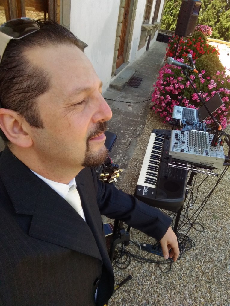 Musica per matrimonio,eventi,cerimonie,dj set , karaoke, Fulvio Vasarri www.fulviovasarri.com