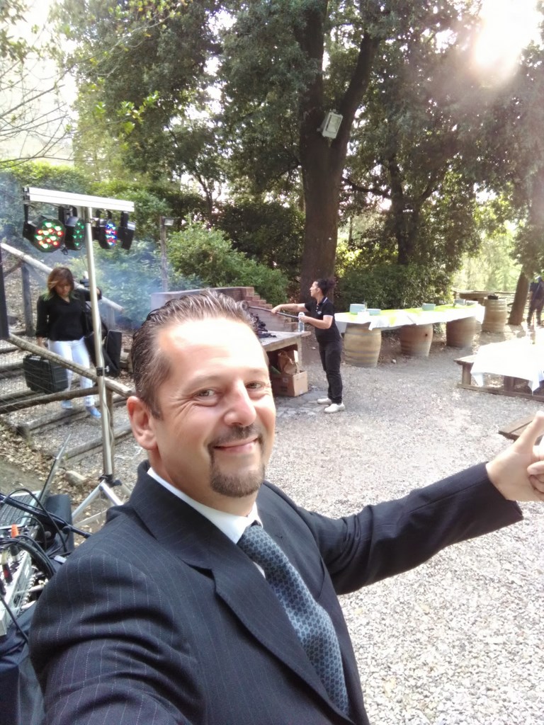 Musica per matrimonio,eventi,cerimonie,dj set , karaoke, Fulvio Vasarri www.fulviovasarri.com