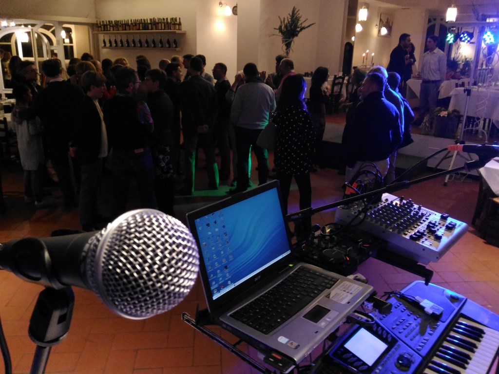 Musica per matrimonio,eventi,cerimonie,dj set , karaoke, Fulvio Vasarri www.fulviovasarri.com