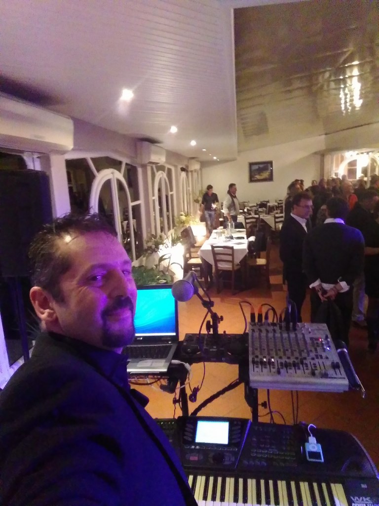 Musica per matrimonio,eventi,cerimonie,dj set , karaoke, Fulvio Vasarri www.fulviovasarri.com