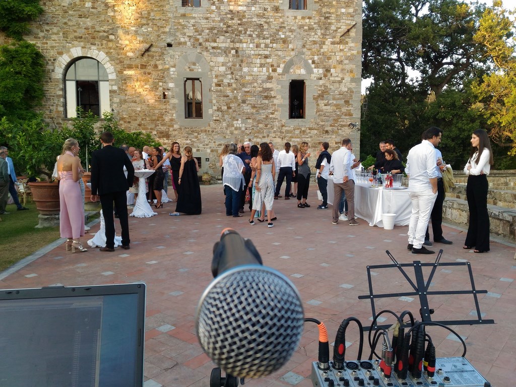 Musica per matrimonio,eventi,cerimonie,dj set , karaoke, Fulvio Vasarri www.fulviovasarri.com