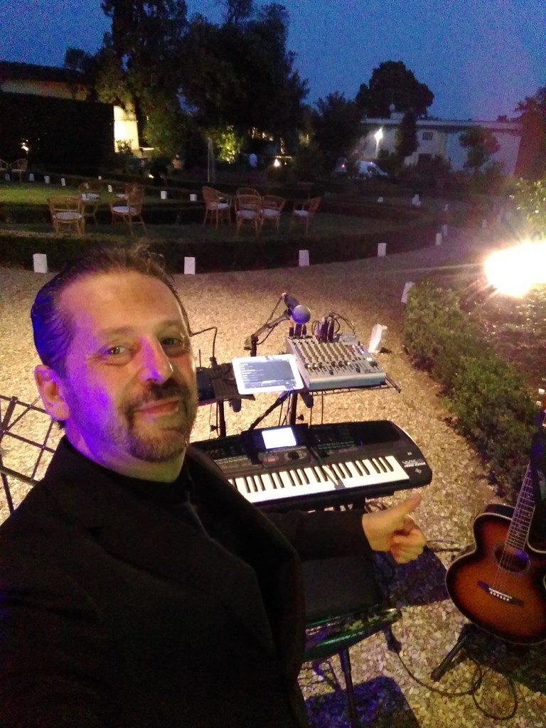 Musica per matrimonio,eventi,cerimonie,dj set , karaoke, Fulvio Vasarri www.fulviovasarri.com