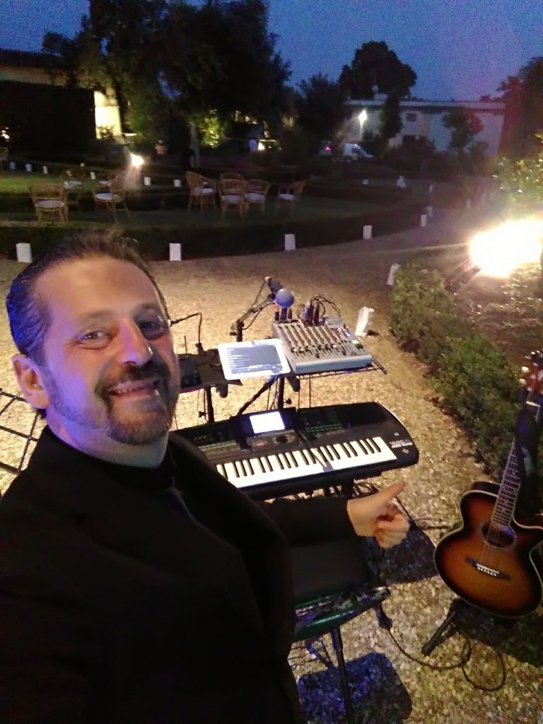 Musica per matrimonio,eventi,cerimonie,dj set , karaoke, Fulvio Vasarri www.fulviovasarri.com