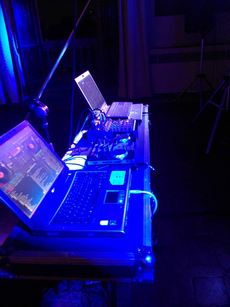 Musica per matrimonio,eventi,cerimonie,dj set , karaoke, Fulvio Vasarri www.fulviovasarri.com